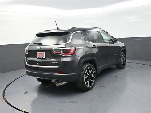 Used 2018 Jeep Compass Limited w/ Safety & Security Group image 7