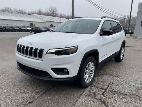 Used 2022 Jeep Cherokee Latitude Lux w/ Sun & Sound Group image 3