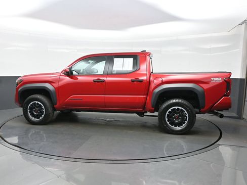 Used 2024 Toyota Tacoma TRD Off-Road AWD/4WD image 3