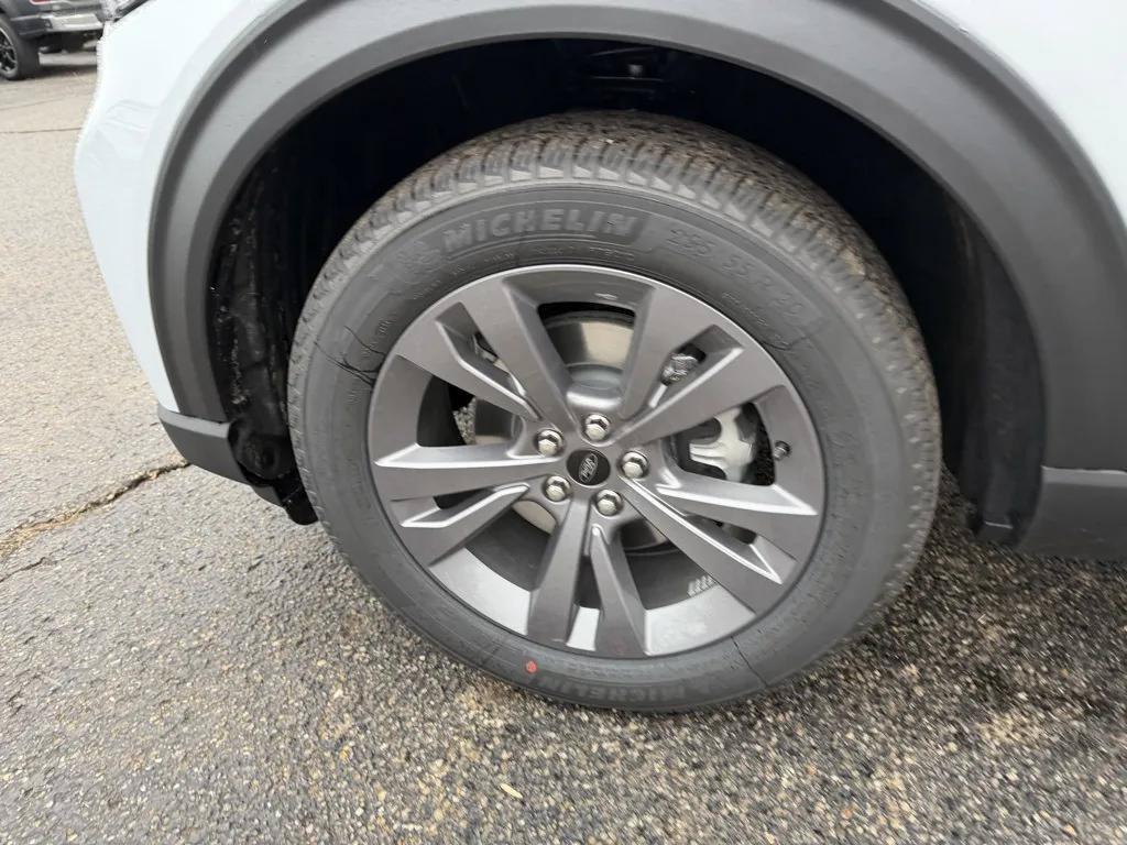 New 2026 Ford Explorer Active w/ Active Comfort Package AWD/4WD image 31