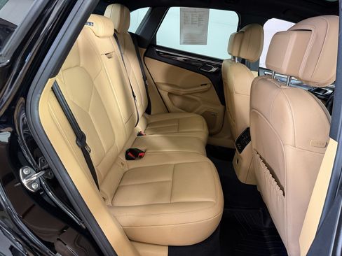 Used 2018 Porsche Macan S AWD/4WD image 30