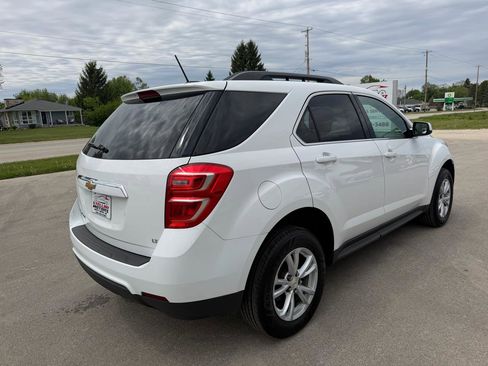 Used 2017 Chevrolet Equinox LT w/ Convenience Package AWD/4WD image 9