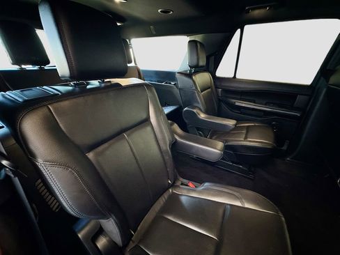Used 2021 Ford Expedition Max XLT image 27