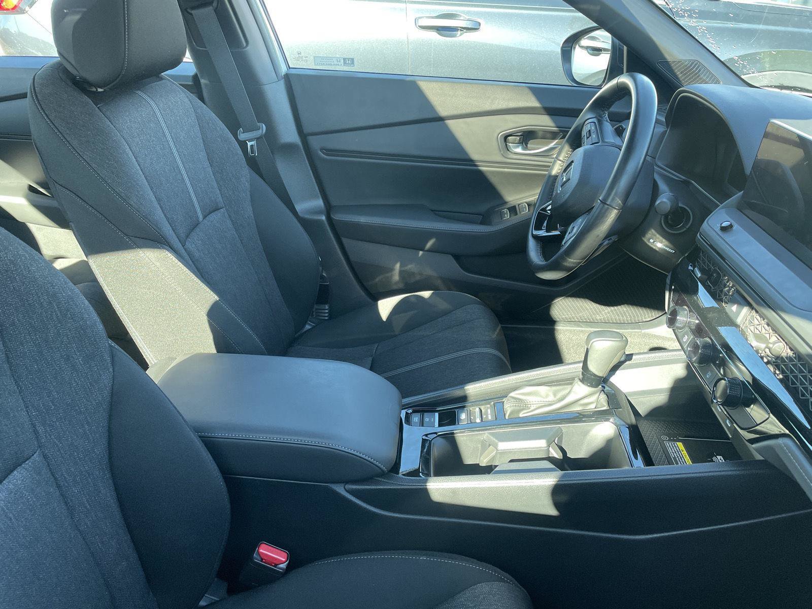 Used 2025 Honda Accord Sport image 5