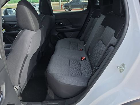 New 2026 Nissan Kicks SV w/ SV Premium Package FWD image 27