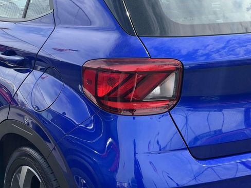 Used 2025 Hyundai Venue SEL image 11