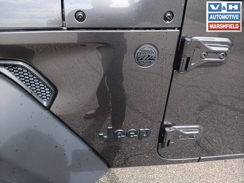 Used 2023 Jeep Wrangler Unlimited Sport AWD/4WD image 18