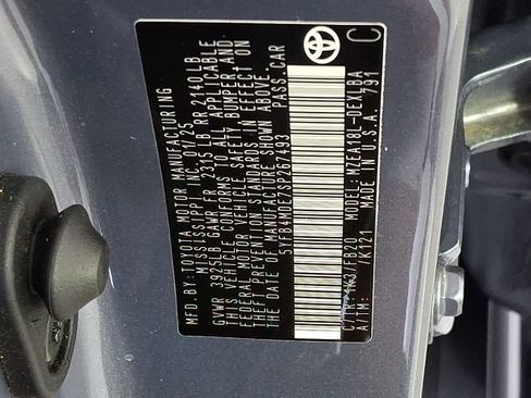Certified 2025 Toyota Corolla LE FWD image 33