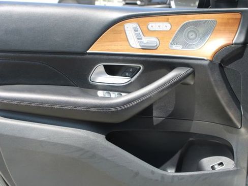 Used 2023 Mercedes-Benz GLE 450 4MATIC w/ AMG Line Exterior image 12