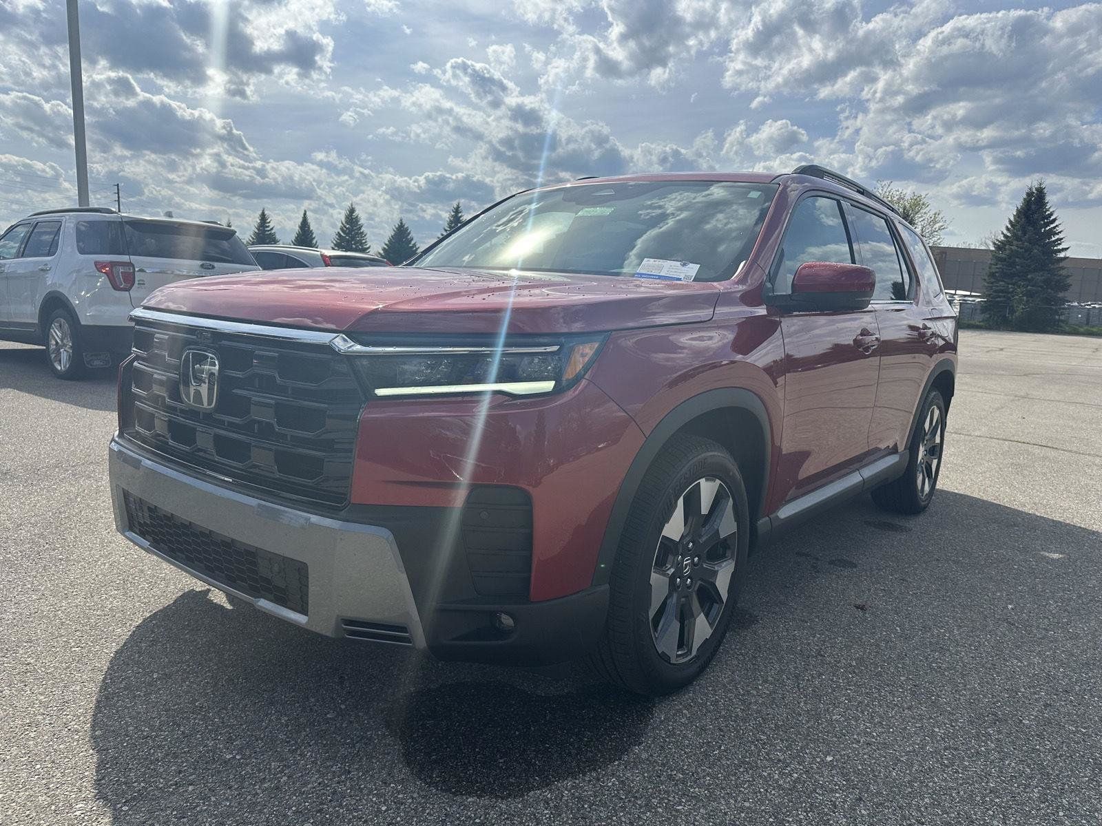 New 2026 Honda Pilot Touring image 3