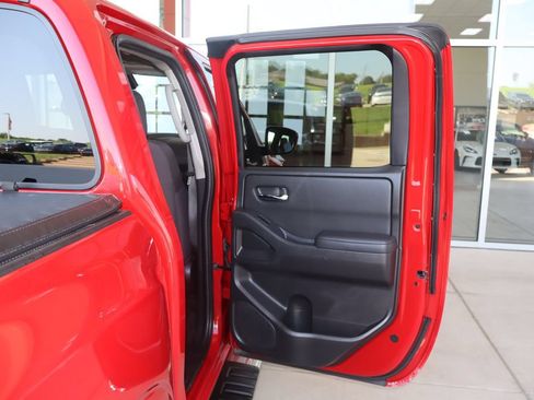 Used 2022 Nissan Frontier SV RWD image 33