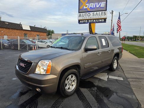 Used 2014 GMC Yukon XL SLT RWD image 6