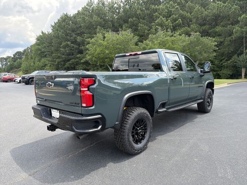 New 2026 Chevrolet Silverado 2500 ZR2 w/ LPO, Dark Essentials Package AWD/4WD image 5