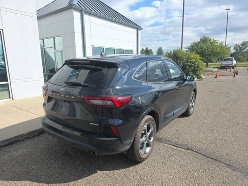 Used 2024 Ford Escape ST-Line w/ Tech Pack #1 AWD/4WD image 4