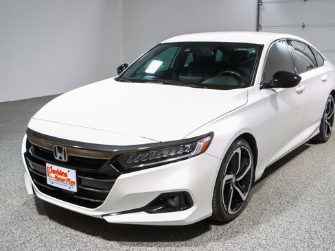 Used 2022 Honda Accord Sport image 29