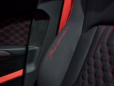 Used 2024 Lamborghini Urus Performante image 60