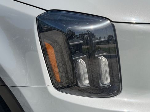 Certified 2025 Kia Telluride SX X-Line AWD/4WD image 9
