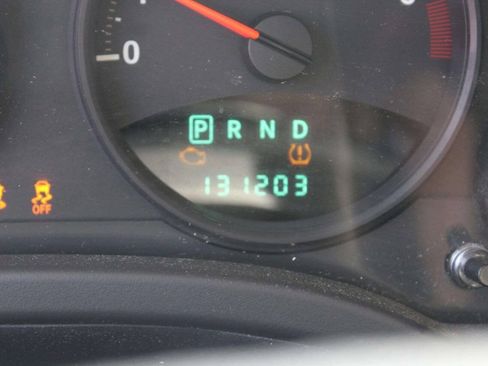 Used 2010 Jeep Patriot Sport w/ Tire & Wheel Group AWD/4WD image 8