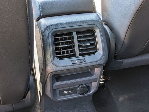 Certified 2023 Volkswagen Tiguan SE R-Line FWD image 24