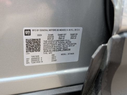 Used 2024 GMC Terrain SLT AWD/4WD image 37