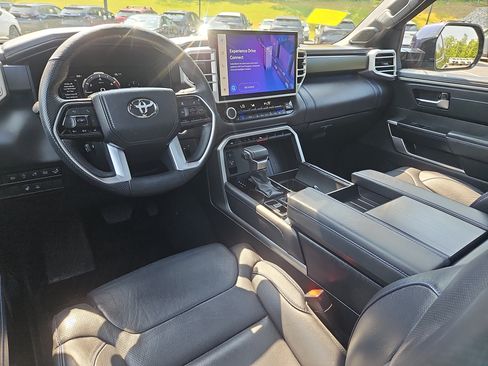 Used 2023 Toyota Tundra Platinum AWD/4WD image 30