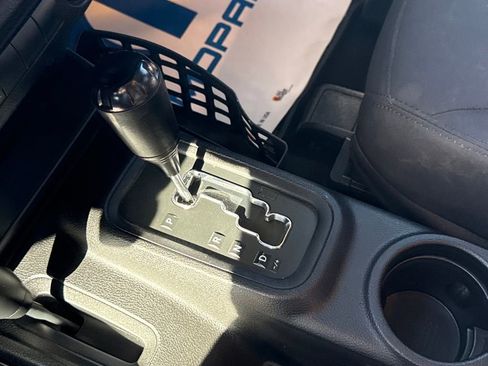 Used 2015 Jeep Wrangler Sport image 20