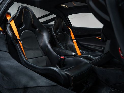 Used 2019 McLaren 720S Performance RWD image 28