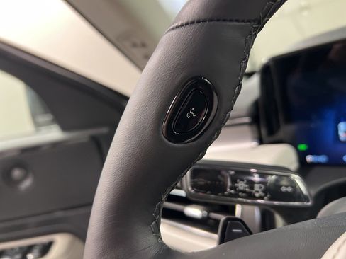 New 2026 Lincoln Aviator AWD image 19