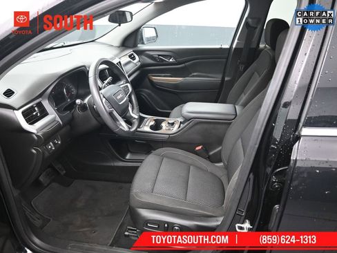 Used 2023 GMC Acadia SLE w/ Driver Convenience Package image 9