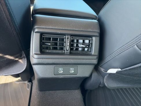 Used 2024 Honda Accord Touring image 9