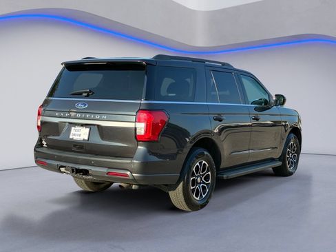 Used 2024 Ford Expedition XLT AWD/4WD image 6