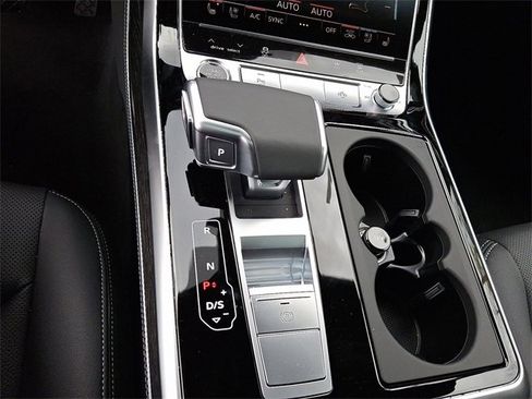 New 2026 Audi Q8 Premium Plus image 11