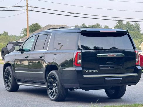 Used 2015 GMC Yukon XL Denali w/ Touring Package AWD/4WD image 8