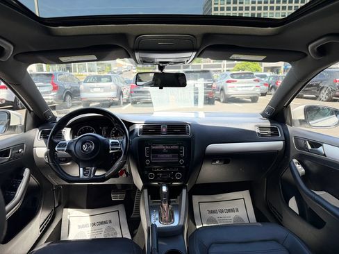 Used 2012 Volkswagen Jetta GLI Autobahn FWD image 10