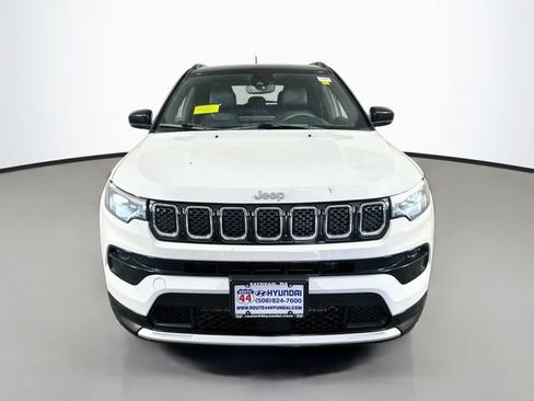 Used 2023 Jeep Compass Limited w/ Elite Group AWD/4WD image 9