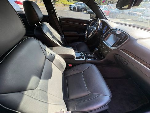 Used 2014 Chrysler 300 C w/ Light Group RWD image 20