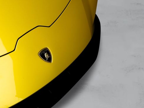 Used 2020 Lamborghini Huracan EVO RWD image 10