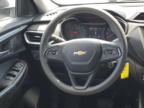 Certified 2023 Chevrolet TrailBlazer LS FWD image 23