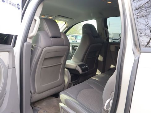 Used 2016 Chevrolet Traverse LS FWD image 42