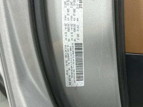 Used 2017 Chrysler Pacifica Limited FWD image 33