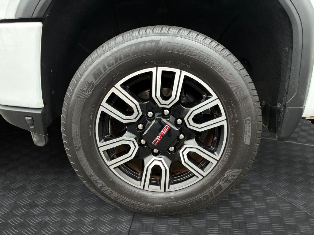 Used 2022 GMC Sierra 2500 AT4 w/ AT4 Preferred Package AWD/4WD image 22