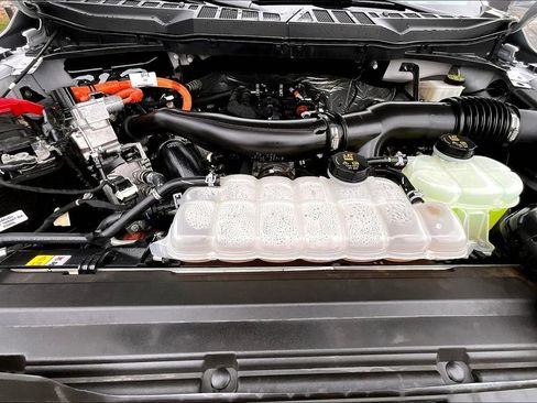 Used 2024 Ford F150 XLT w/ Mobile Office Package image 10