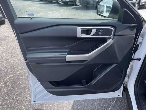 Certified 2024 Ford Explorer XLT RWD image 15