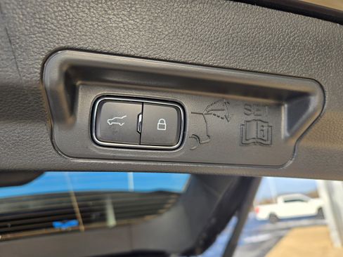 New 2026 Ford Explorer ST-Line w/ ST-Line Street Pack AWD/4WD image 9