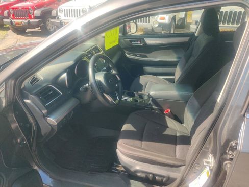 Used 2018 Subaru Outback 2.5i Premium AWD/4WD image 12