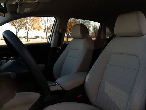 Certified 2026 Honda HR-V LX image 17