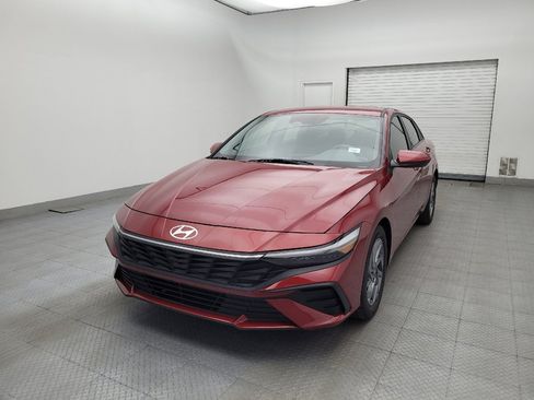 Used 2024 Hyundai Elantra SEL FWD image 15