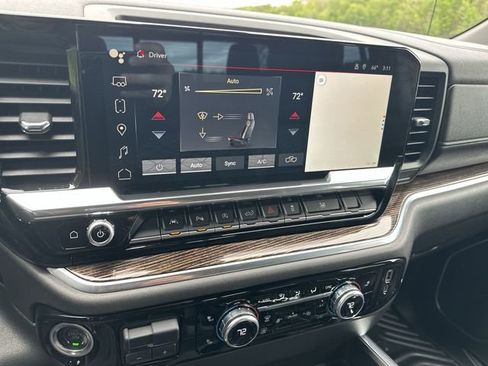 Used 2022 GMC Sierra 1500 Elevation w/ Elevation Premium Package AWD/4WD image 18