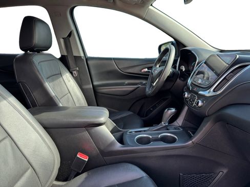 Used 2018 Chevrolet Equinox Premier image 17