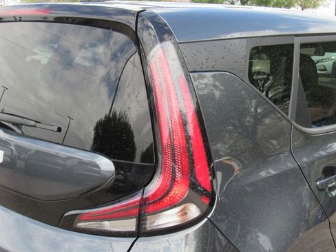 Used 2024 Kia Soul LX w/ Option Group 015 FWD image 12